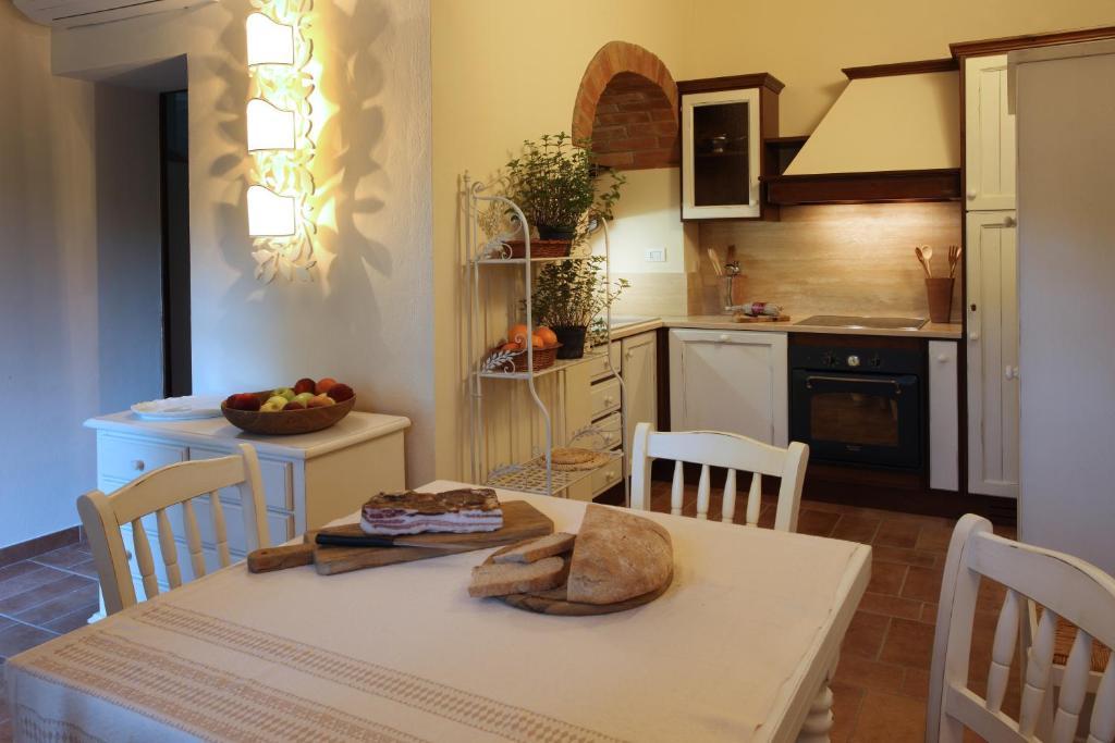 Gasthaus Borgo San Benedetto Montaione Exterior foto